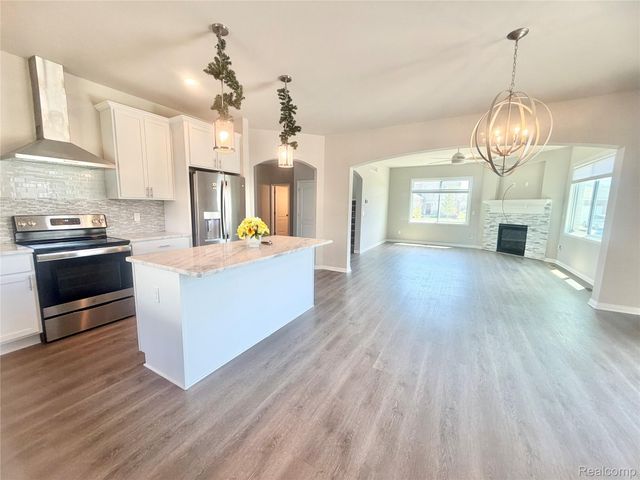 33259 Blue Spruce Drive, Sterling Heights, MI 48310