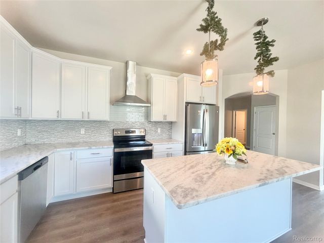 33259 Blue Spruce Drive, Sterling Heights, MI 48310
