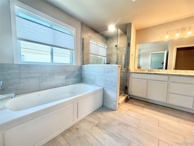 33259 Blue Spruce Drive, Sterling Heights, MI 48310