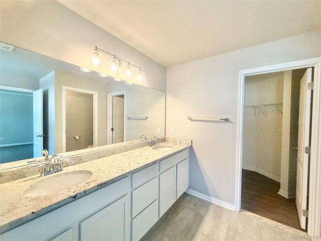 33259 Blue Spruce Drive, Sterling Heights, MI 48310