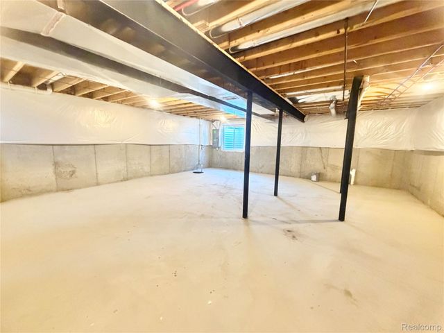 33259 Blue Spruce Drive, Sterling Heights, MI 48310