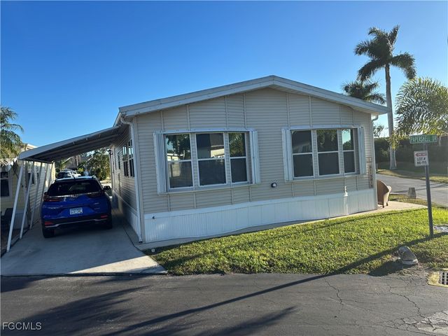 11791 Papershell DR, Fort Myers, FL 33908