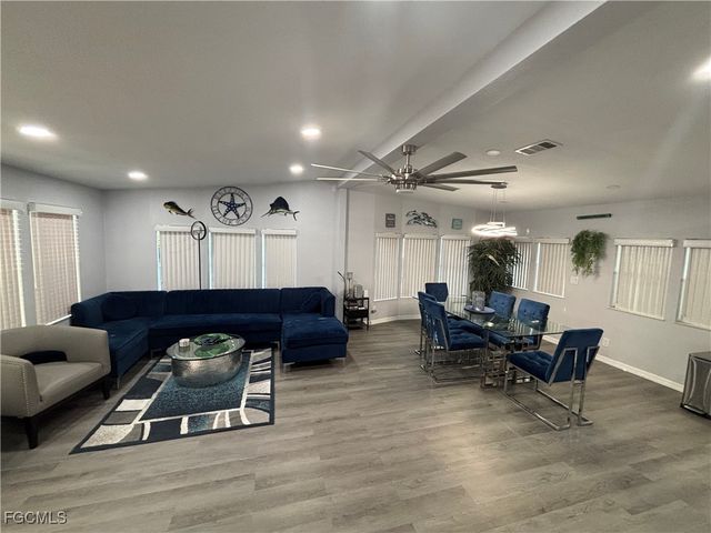 11791 Papershell DR, Fort Myers, FL 33908