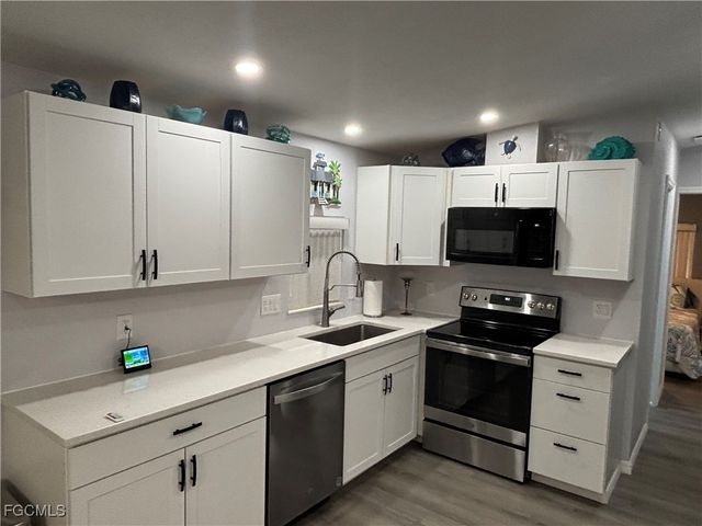 11791 Papershell DR, Fort Myers, FL 33908