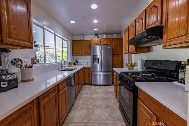 13555 13557 Wentworth Street, Arleta, CA 91331