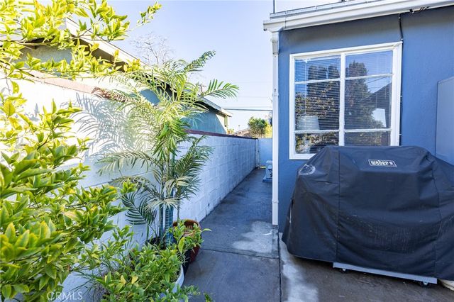 13555 13557 Wentworth Street, Arleta, CA 91331