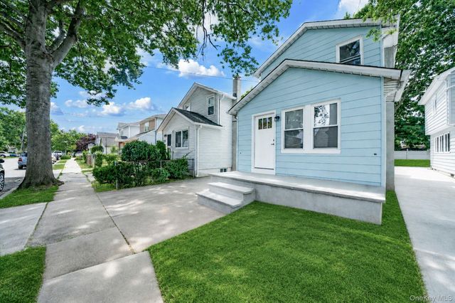 532 Washington Avenue, West Hempstead, NY 11552