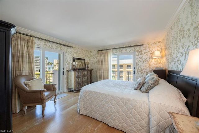 2900 Gulf Shore BLVD N # 406, Naples, FL 34103