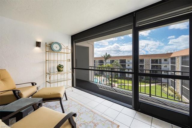 2900 Gulf Shore BLVD N # 406, Naples, FL 34103