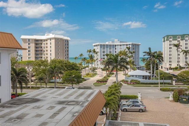 2900 Gulf Shore BLVD N # 406, Naples, FL 34103