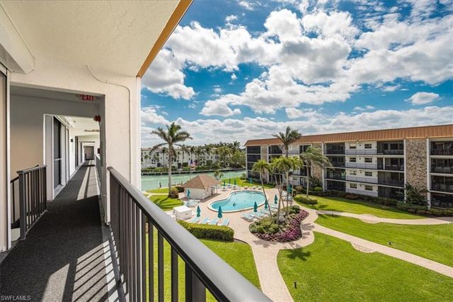2900 Gulf Shore BLVD N # 406, Naples, FL 34103