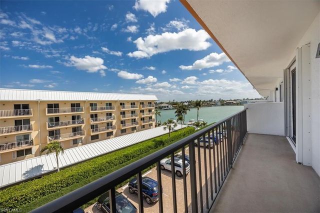 2900 Gulf Shore BLVD N # 406, Naples, FL 34103