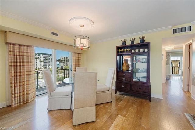 2900 Gulf Shore BLVD N # 406, Naples, FL 34103
