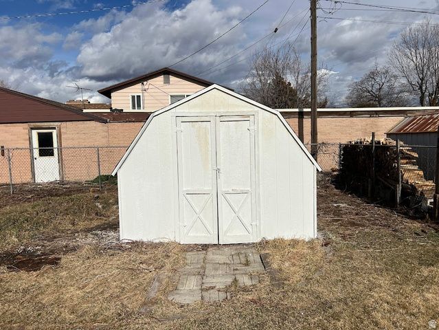 3887 S HALLMARK DR, West Valley City, UT 84119