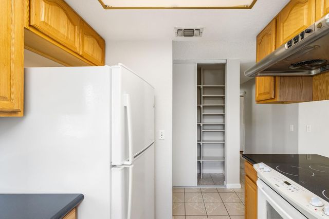 7890 Tierra Glen Way, Sacramento, CA 95828