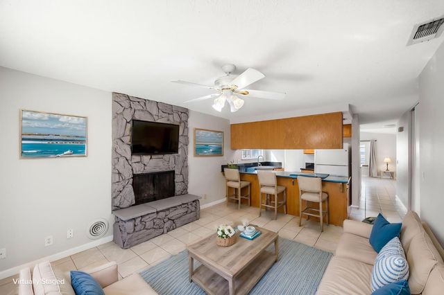 7890 Tierra Glen Way, Sacramento, CA 95828