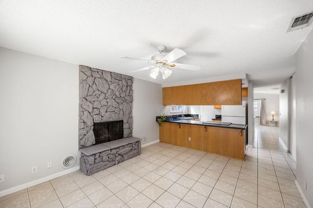 7890 Tierra Glen Way, Sacramento, CA 95828