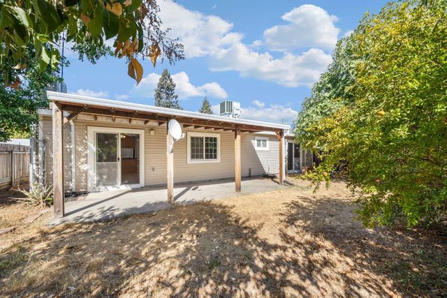 7890 Tierra Glen Way, Sacramento, CA 95828