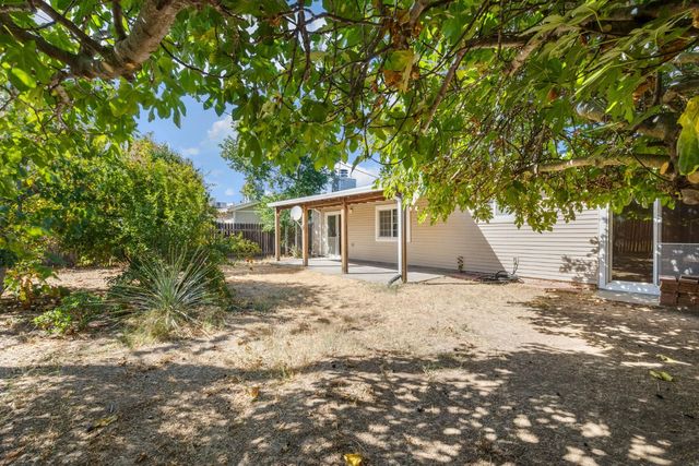 7890 Tierra Glen Way, Sacramento, CA 95828