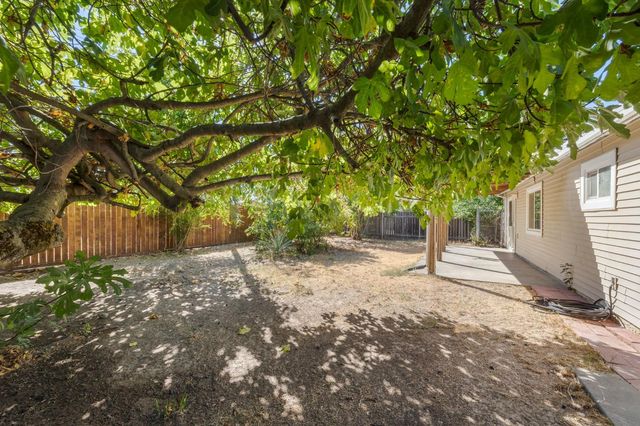 7890 Tierra Glen Way, Sacramento, CA 95828