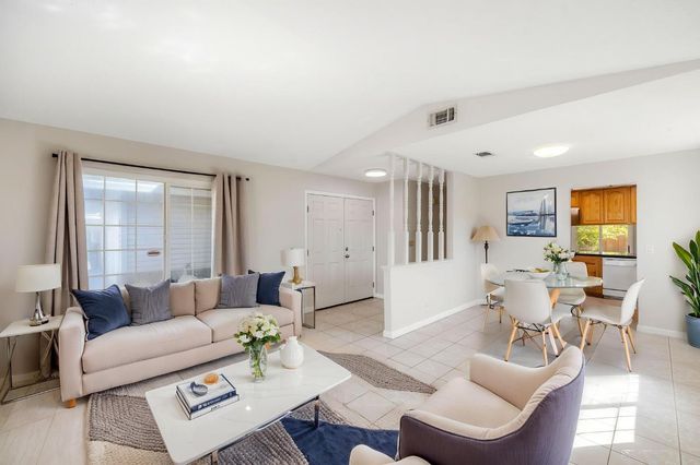 7890 Tierra Glen Way, Sacramento, CA 95828