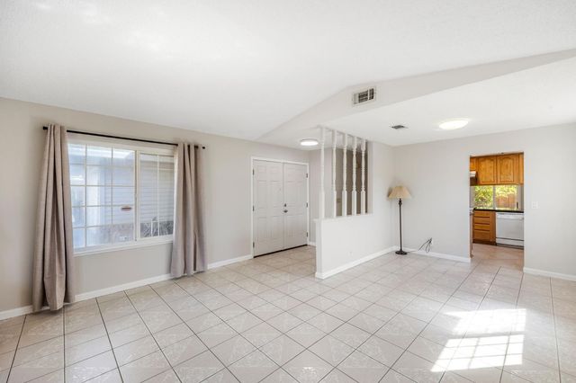7890 Tierra Glen Way, Sacramento, CA 95828
