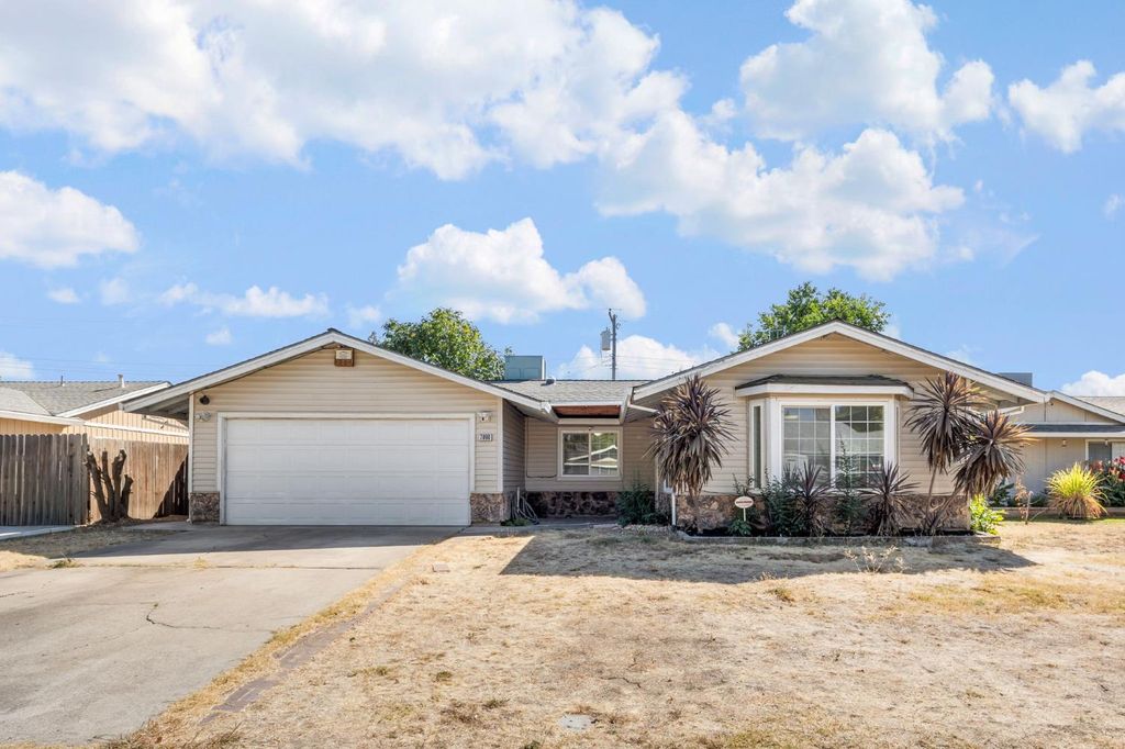 7890 Tierra Glen Way, Sacramento, CA 95828