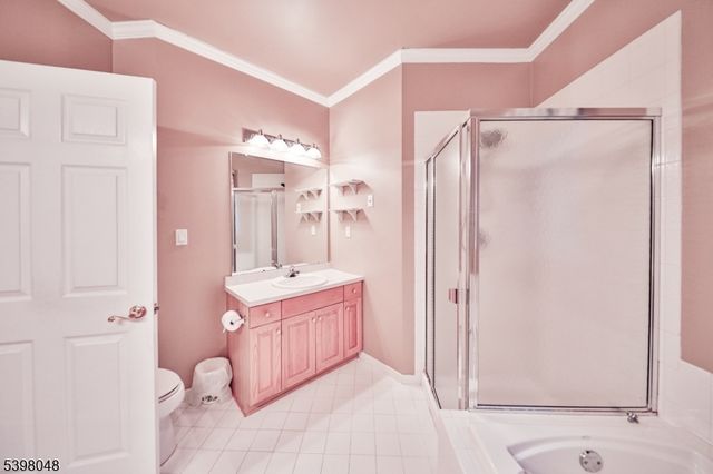 107 Kensington Cir, White Twp., NJ 07823