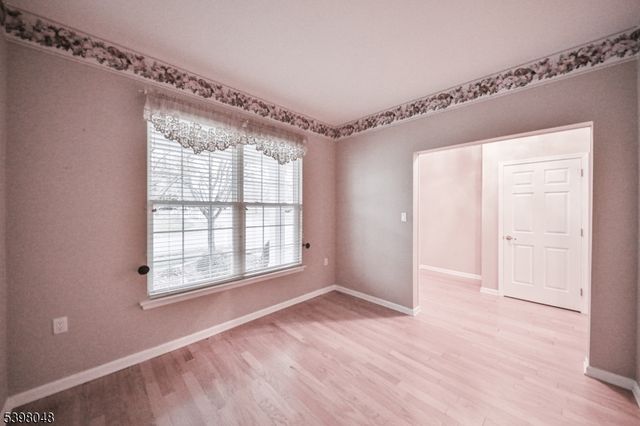 107 Kensington Cir, White Twp., NJ 07823