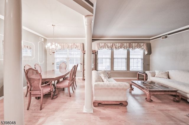 107 Kensington Cir, White Twp., NJ 07823