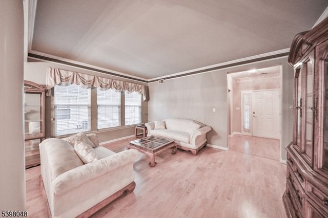 107 Kensington Cir, White Twp., NJ 07823