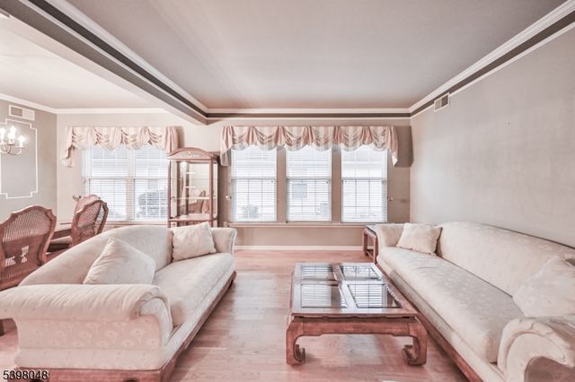 107 Kensington Cir, White Twp., NJ 07823