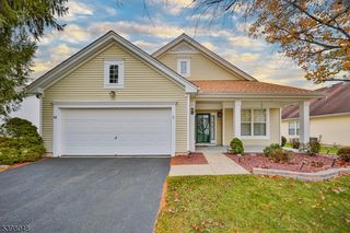 107 Kensington Cir, White Twp., NJ 07823