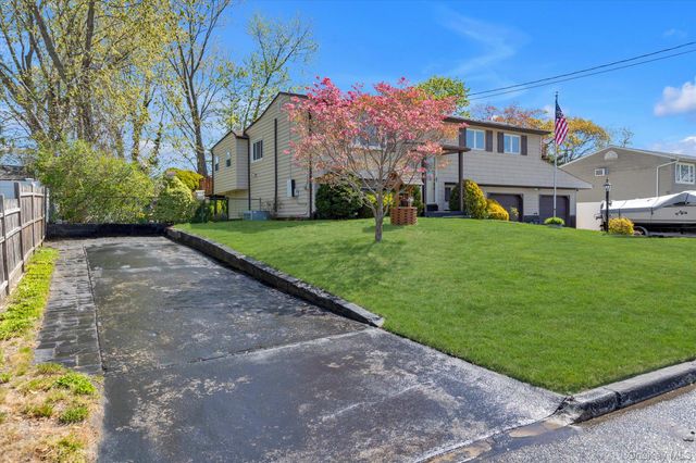 25 Deville Drive, Selden, NY 11784