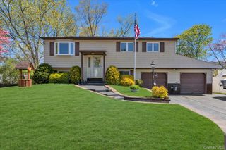 25 Deville Drive, Selden, NY 11784