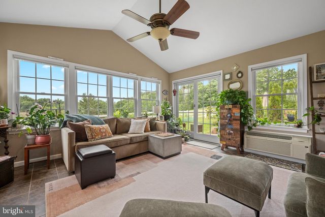 85 ASCOT DR, Elverson, PA 19520