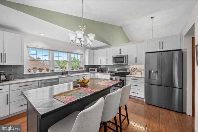 85 ASCOT DR, Elverson, PA 19520