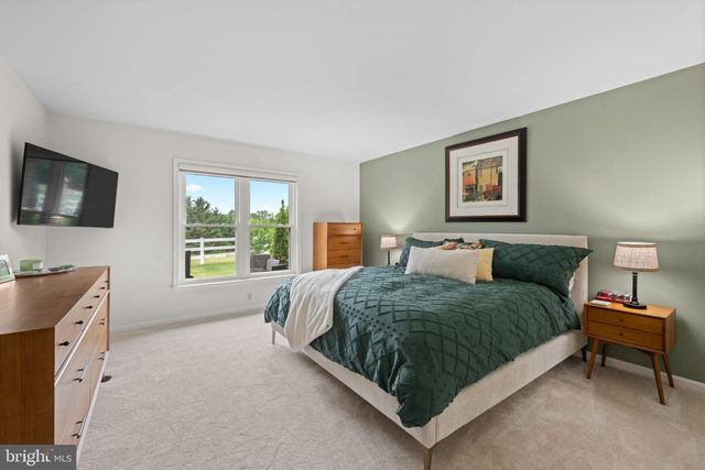 85 ASCOT DR, Elverson, PA 19520