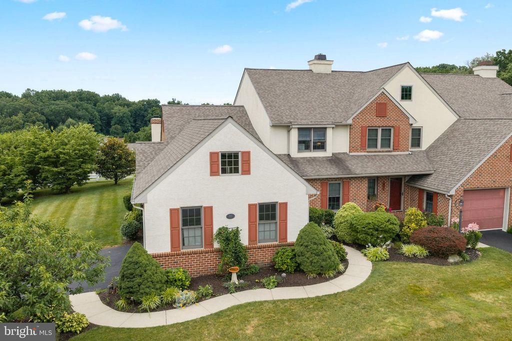 85 ASCOT DR, Elverson, PA 19520