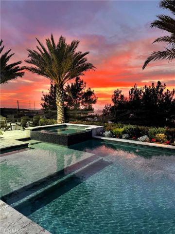 2 Thomas Road, Ladera Ranch, CA 92694