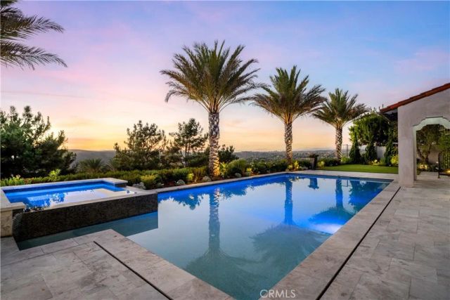 2 Thomas Road, Ladera Ranch, CA 92694