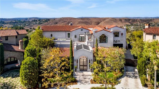 2 Thomas Road, Ladera Ranch, CA 92694