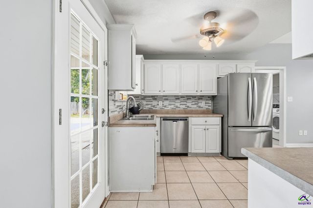 209 Duke Lane, Kathleen, GA 31047