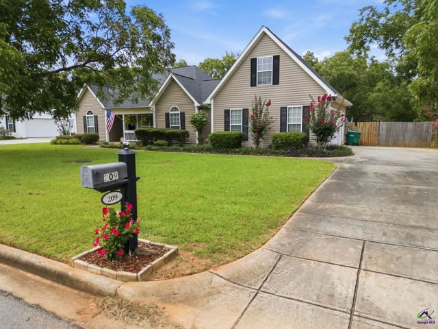 209 Duke Lane, Kathleen, GA 31047