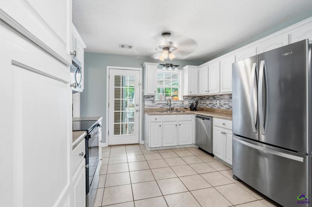 209 Duke Lane, Kathleen, GA 31047