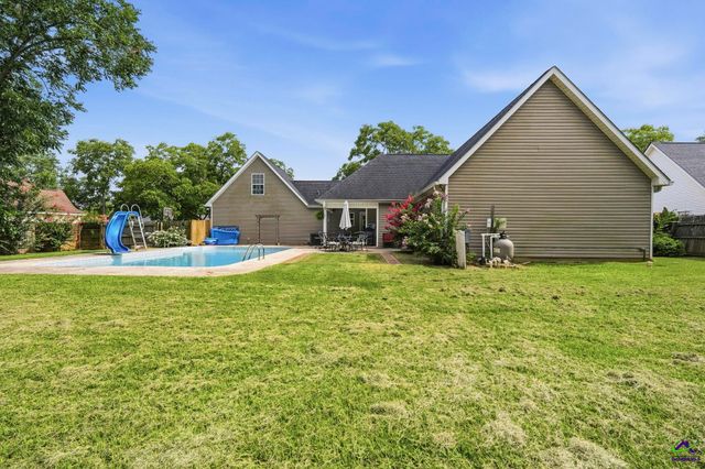 209 Duke Lane, Kathleen, GA 31047