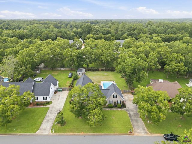 209 Duke Lane, Kathleen, GA 31047
