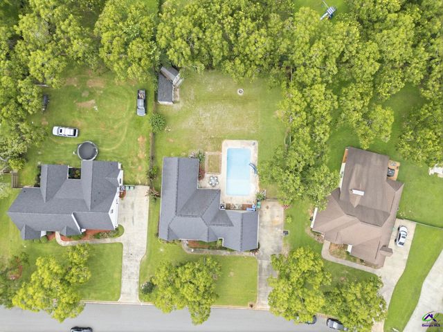 209 Duke Lane, Kathleen, GA 31047