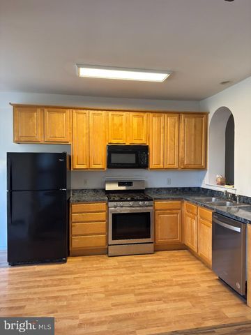 106 COUNTRY LN, Morgantown, PA 19543