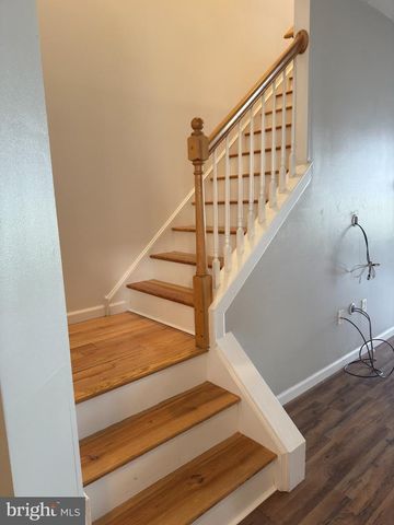 106 COUNTRY LN, Morgantown, PA 19543
